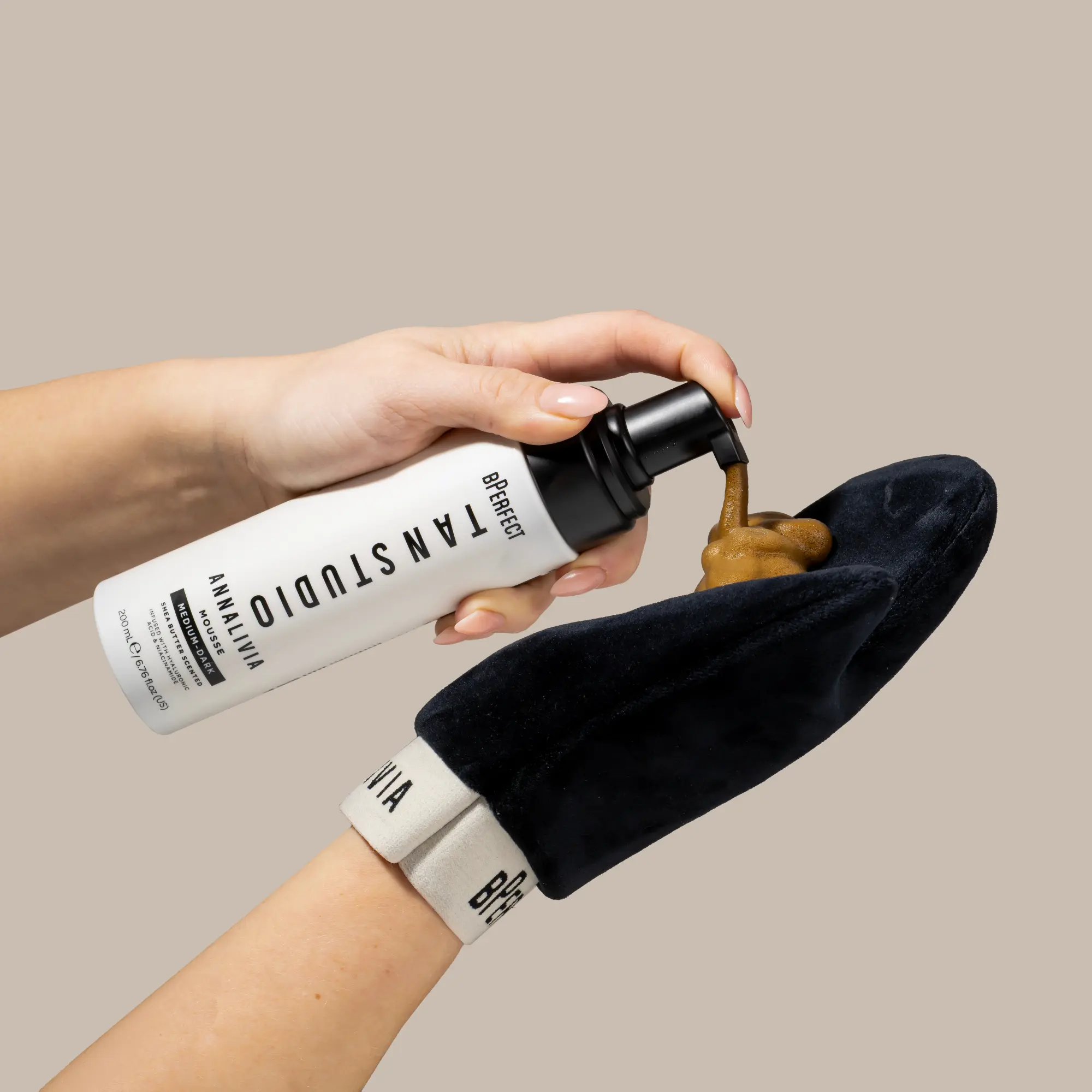 Tan Studio x Annalivia - Tanning Mitt - Image 4